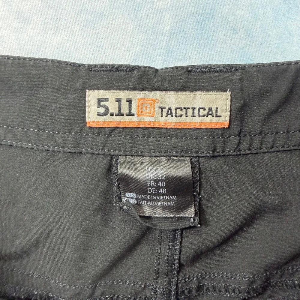 5.11 Tactical Shorts Mens 32 Black Excellent Polyester Performance Utility